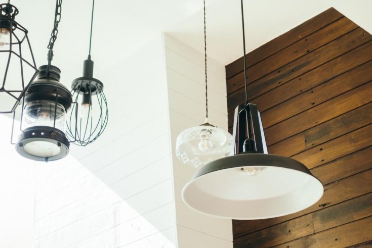 How to Hang Pendant Lights at Different Heights for Effect